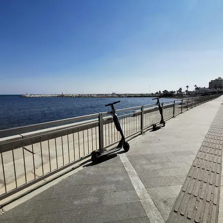 Nice Studio Walking To The Sea Larnaka